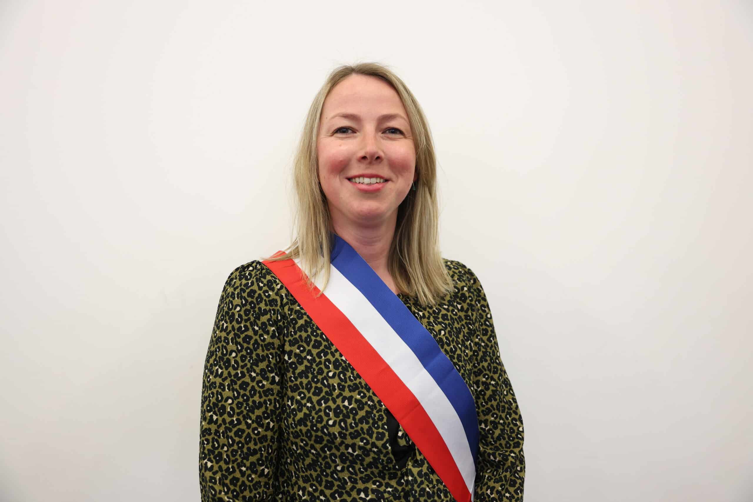 1. Mathilde Masnin Largillet écharpe